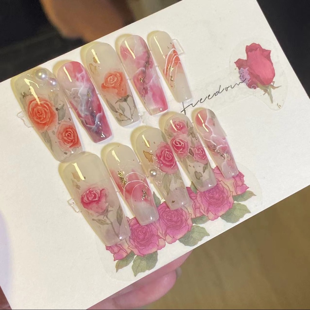 Press-on Nails Hand-drawn flower